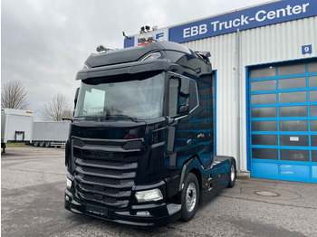 Tractor unit DAF XG+ 530