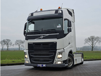 Tractor unit VOLVO FH 460