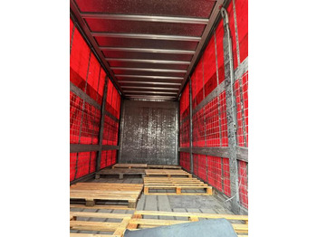 Curtainsider truck Renault Premium: picture 2