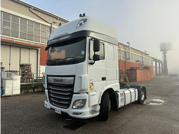 Tractor unit DAF XF 530