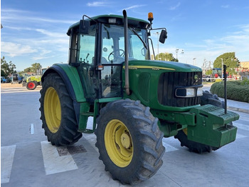 Farm tractor JOHN DEERE 6220