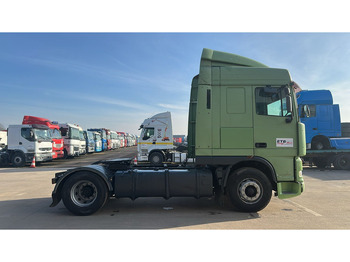 Tractor unit DAF XF 95.430 (EURO 2 / MANUAL PUMP / POMPE MANUELLE / BOITE MANUELLE): picture 2