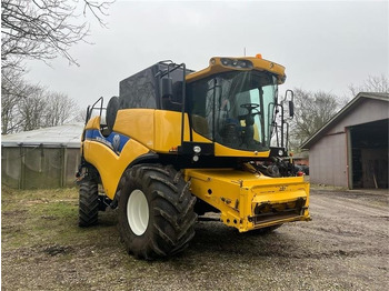 Combine harvester NEW HOLLAND CX series