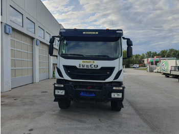 Tipper IVECO Trakker