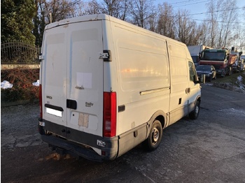 Panel van IVECO Daily 35S12: picture 5