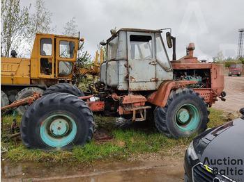 Farm tractor