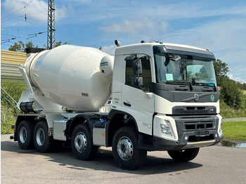 Concrete mixer truck VOLVO FMX 460