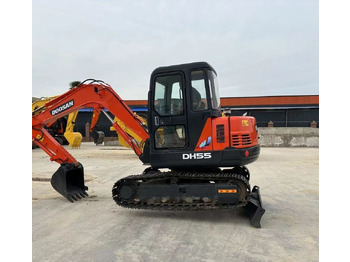 Mini excavator Doosan DH55: picture 4