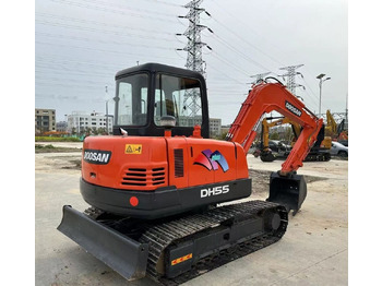 Mini excavator Doosan DH55: picture 3