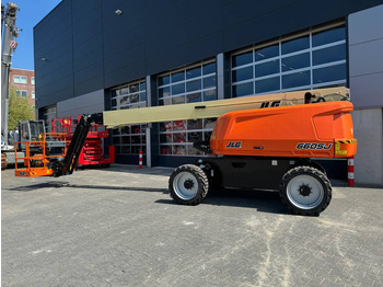 Telescopic boom JLG