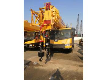 Mobile crane XCMG