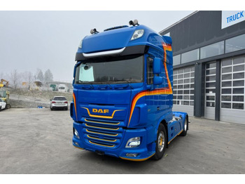 Tractor unit DAF XF 530