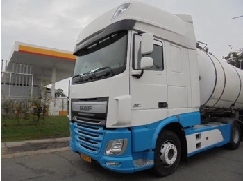 Tractor unit DAF XF 440