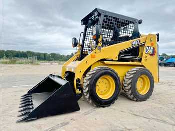 Skid steer loader CATERPILLAR 216B3