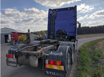 Tractor unit Volvo FH12 6x2 takateli veturi, leima 05/25: picture 3