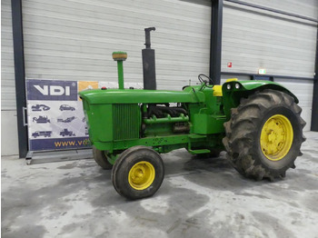 Farm tractor JOHN DEERE