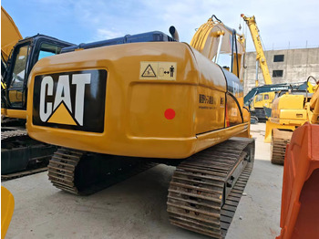 Crawler excavator CATERPILLAR 320D2