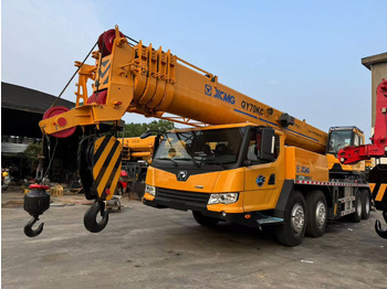 Mobile crane XCMG