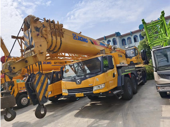 Mobile crane XCMG