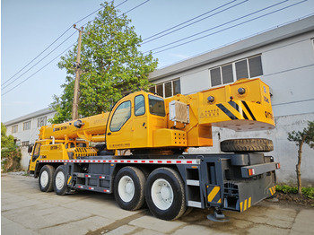 Mobile crane XCMG