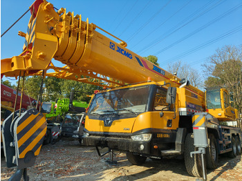 Mobile crane XCMG