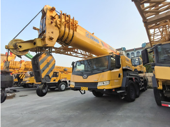 Mobile crane XCMG