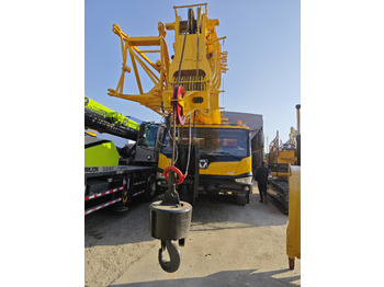 Mobile crane XCMG