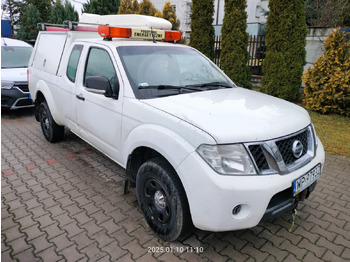 Car NISSAN Navara