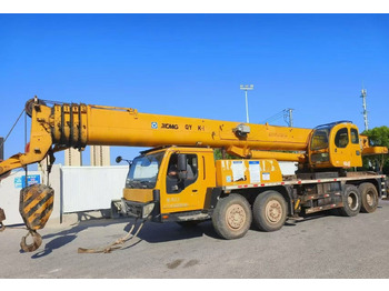 Mobile crane XCMG