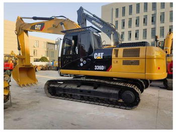 Excavator CATERPILLAR