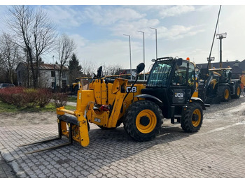 Telescopic handler JCB