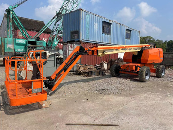 Telescopic boom JLG