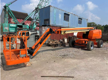 Telescopic boom JLG