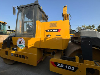 Vibratory plate XCMG