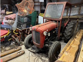 Farm tractor MASSEY FERGUSON