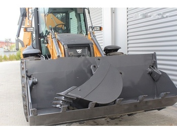 New Backhoe loader Case 695ST: picture 3