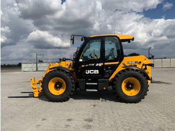 Telescopic handler JCB