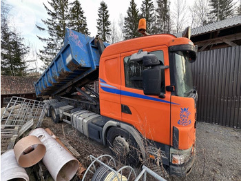 Hook lift truck SCANIA R144