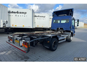 Container transporter/ Swap body truck Mercedes-Benz Atego 816 Day Cab, Euro 5, BDF / EPS automatic / standklima / Hydraulic system: picture 5