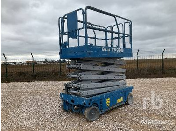 Scissor lift GENIE