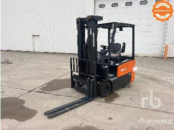 Electric forklift DOOSAN