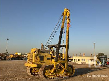 Pipe layer CATERPILLAR