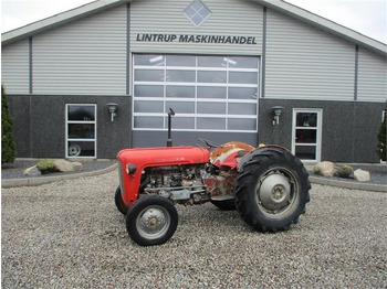 Farm tractor MASSEY FERGUSON