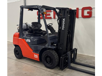 LPG forklift TOYOTA FG 25