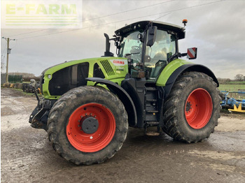 Farm tractor CLAAS Axion 920