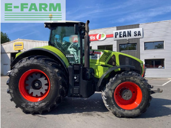 Farm tractor CLAAS Axion 920