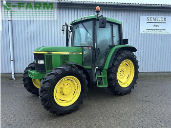 Farm tractor JOHN DEERE 6110