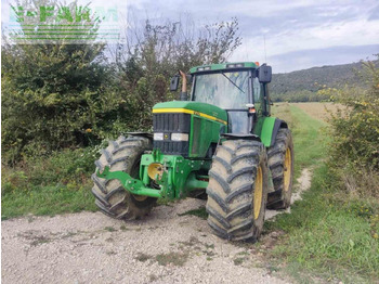 Farm tractor John Deere 7810: picture 3