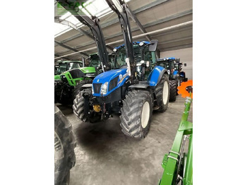 Farm tractor NEW HOLLAND T5.105