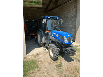 Farm tractor NEW HOLLAND T4